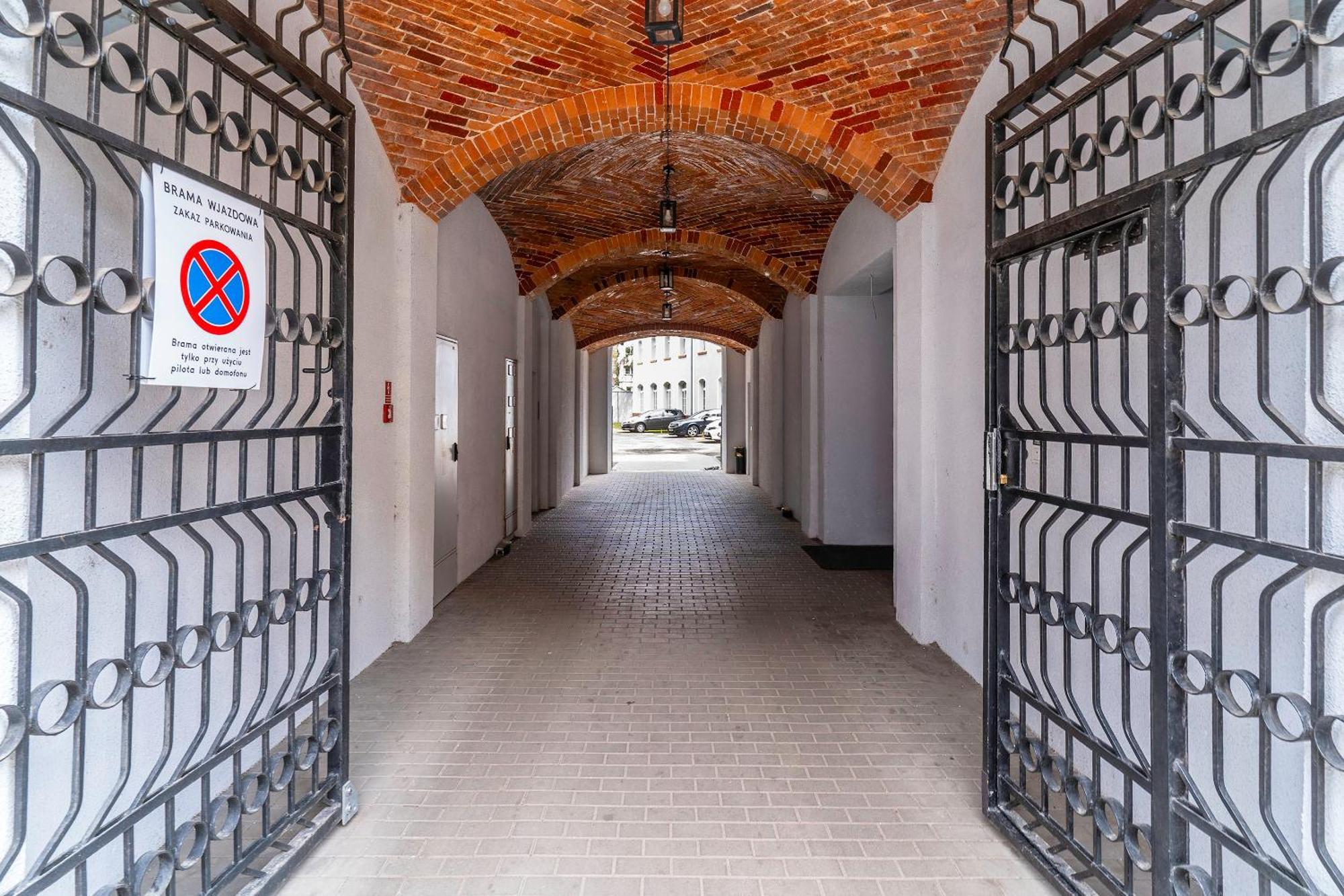 Apartament Z Osobna Sypialnia W Pieknej Kamienicy W Centrum Wrocław Eksteriør billede